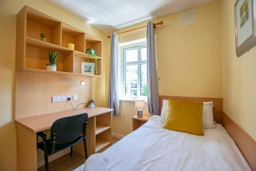 106 - The Townhouse By Shortstays Galway Exteriér fotografie