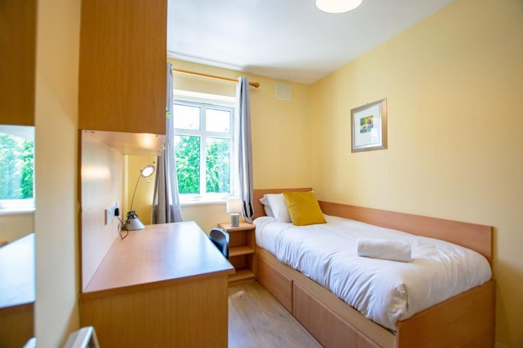 106 - The Townhouse By Shortstays Galway Exteriér fotografie